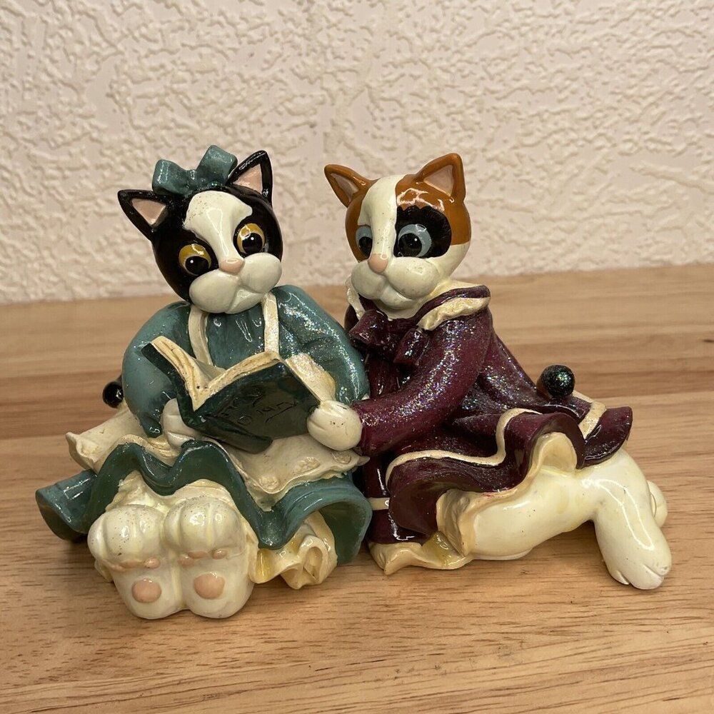 Enesco 1998's Donna Little‎ Cats Figurine Reading My Dairy Cute Ladies Kittens